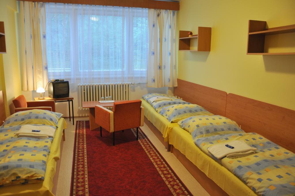 Hotel Komarov Брно Экстерьер фото