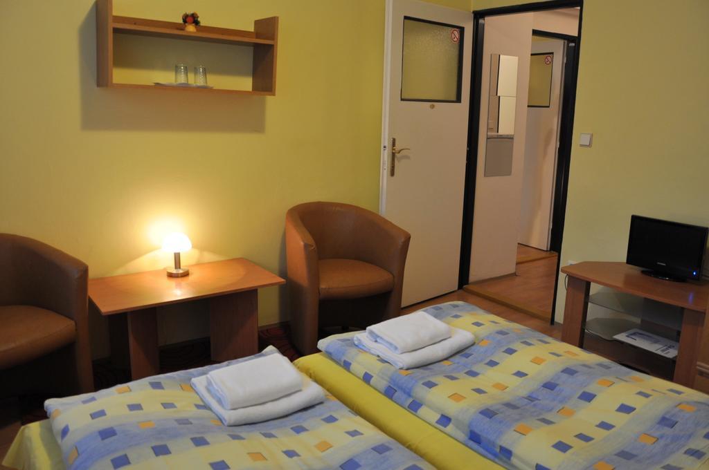 Hotel Komarov Брно Экстерьер фото