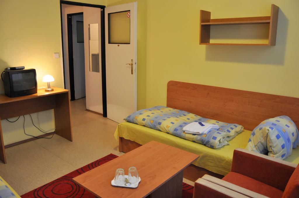 Hotel Komarov Брно Экстерьер фото