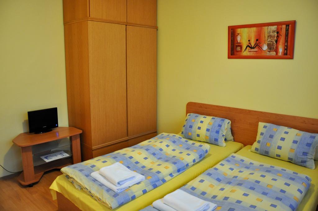 Hotel Komarov Брно Экстерьер фото