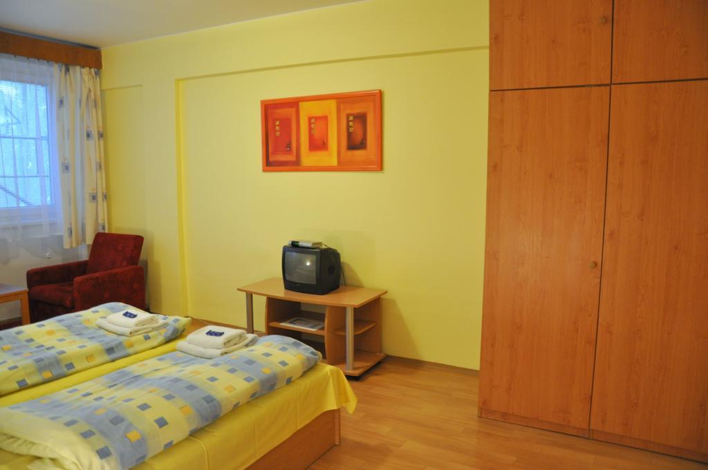 Hotel Komarov Брно Экстерьер фото