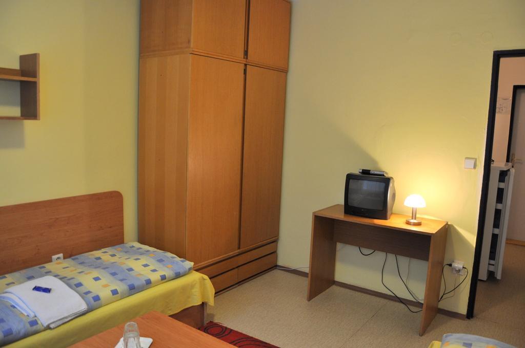 Hotel Komarov Брно Экстерьер фото